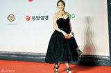组图：MAMA红毯百张美图中韩明星争艳 韩彩英典雅