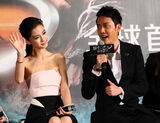 组图：《狄仁杰》首映 赵又廷林更新基情四射