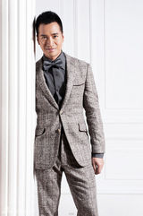 组图：何晟铭曝杂志大片 百变绅士品味儒雅