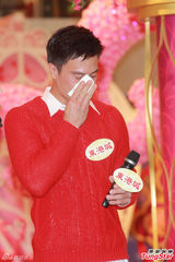 组图：安志杰不急谈恋爱 陈法拉专注事业挡姻缘