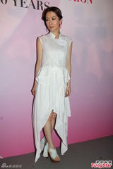 组图：杨采妮亮相活动亲切可人 谢婷婷关心妍同场