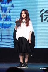 组图：林俊杰获票选人气男艺人 谢谢周杰伦相挺