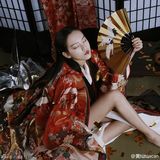 组图：武大女神生活美照 长发飘逸清新自然