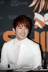 高清组图：韩团神话14周年纪念演唱会盛况空前