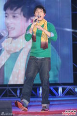 组图：严爵挑战唱跳险破音 林俊杰压轴热舞