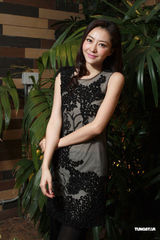 组图：熊黛林陪家人香港过新春 祝网友龙年行大运