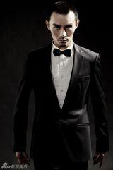 组图：王凯拍硬朗写真 忧郁冷酷秀型男范儿