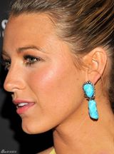 组图：布莱克明黄色礼服闪耀《野蛮人》纽约首映