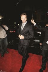 组图：《铁甲钢拳》悉尼首映 杰克曼帅气逼人