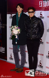 组图：金贤重李洪基等捧场《The Five》VIP试映
