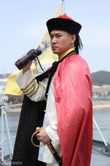 组图：《甲午大海战》曝邓世昌新造型 陆毅不惧炸点