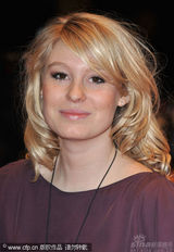 幻灯图集：《潜水艇》首映 女儿助阵温特伯格