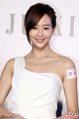 组图：张钧甯《武则天》尺度大 祝福何润东结婚