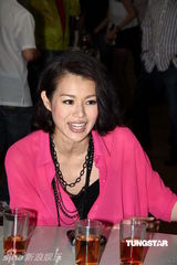 组图：《怒火街头》演员聚会郑嘉颖胡杏儿亮相 