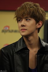 高清图：EXO-K世勋做客图回顾 卖萌大笑心情好