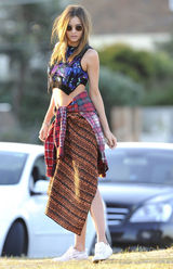 组图：米兰达-可儿悉尼拍写真风姿绰约