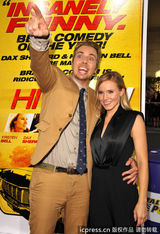 组图：《逃脱》首映 贝尔与戴克斯激情热吻