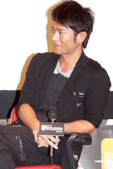 幻灯图：古天乐年内不能拍动作片 安心做演员