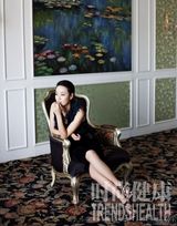 组图：文章马伊俐登杂志封面 时尚大气