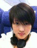 组图：奥运冠军陈若琳短发可爱自拍