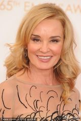 组图:《美国怪谭》杰西卡-兰格亮相艾美红毯