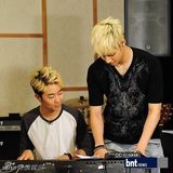 组图：新男团JJProject录制音乐节目活力四射