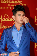 组图：吴奇隆将以帝王造型入驻蜡像馆 量身仍卖萌