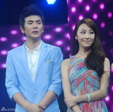 组图：张晓龙刘奕丹同台献舞《大戏看北京》