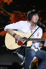 幻灯组图：快男300强突围赛第2场 农民诗人出局