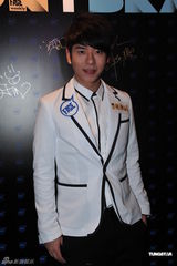 组图：阿Sa拒与陈伟霆同拍戏 容祖儿为身材学泰拳 