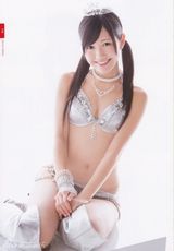 组图：AKB48成员性感加冕照曝光
