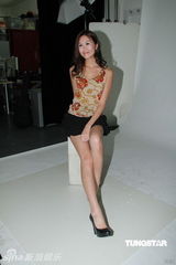 组图：环球传奇娱乐成立 林熹瞳赵哲妤性感出席