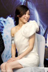 幻灯图：芙蓉姐姐豹纹装扮亮相 银幕处女作打酱油