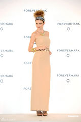 组图：谢婷婷期待柏芝再孕 不追问男友过去感情