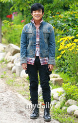 幻灯图：SBS剧《巨人》公开拍摄 李凡秀朴珍熙参加