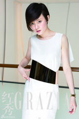 组图：孙俪封面大片似精灵 完美诠释多面娇娃