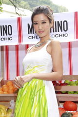 组图：谢婷婷曝锋芝同吃团年饭 阿Sa否认会秘婚