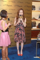 组图：李丞责代言为女友解字 称与刘倩婷感情看好