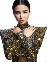 组图：龙女郎姚星彤金色点亮新年潮范儿十足