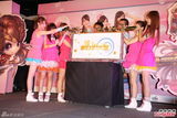 组图：台湾少女团体Popu Lady粉红现身代言游戏