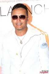 组图：83版靖康齐亮相 黄日华担心女儿演艺前途