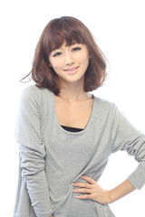 组图：《美人无泪》女星乔乔清爽随性