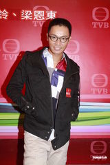 组图：廖碧儿郭晋安等为《依家有喜》试造型 