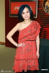 组图：容祖儿力撑谢霆锋 阿娇追忆Twins出道演出