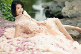 组图：殷旭桃花仙子写真浪漫唯美