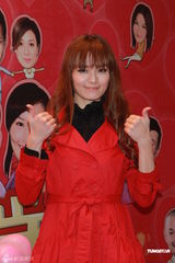 组图：曾志伟宣传《我爱HK》 遭曾宝仪微博“通缉”