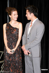 幻灯图：谢婷婷称妈妈开通不骂嫂嫂 不知柏芝被追账