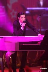 组图：萧敬腾台北开唱High翻小巨蛋