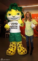 幻灯图集：世界杯今夜闭幕 夏拉奇和吉祥物一起亮相