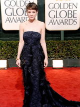 高清组图：《成长教育》女星凯芮-穆里根装扮古典